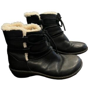 UGG® Australia Caspia Black Leather Ankle Boots Women’s Size 7​​​​​